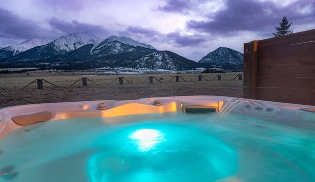 Ultimate Privacy w/Spa & Unbeatable Views