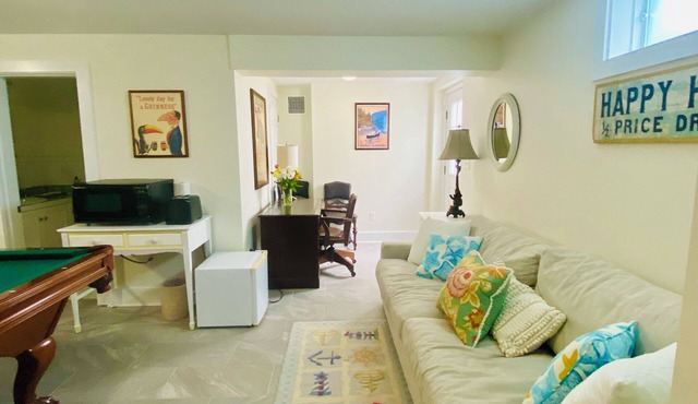 Ultimate relaxation spot with steam room, close to the beach. Family-friendly