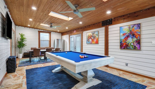 Ultimate Retreat | Game Room Fire Pit BBQ Office