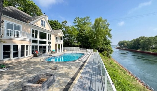 Ultimate Shore Escape: Rent our Point Pleasant Gem!