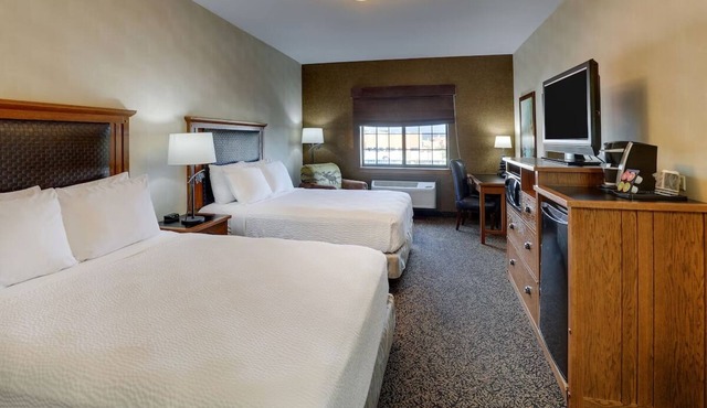 Ultimate Sioux City Experience: Lodge-Like Charm near Casino | 3 Units