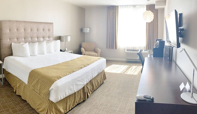 Ultimate SoCal Getaway Starts Here | Proximity Near the 405, 110, & 91 Freeways