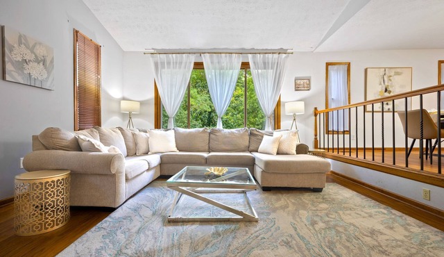 Ultimate Stone Mountain Escape – Sleeps 20+ I Game Room I Cinema