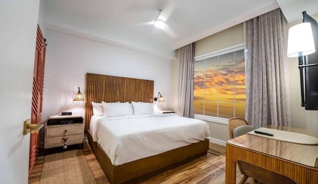 Ultimate Theme Park Haven: Swimming Pool, Free Shuttle & Breakfast, Pets Allowed
