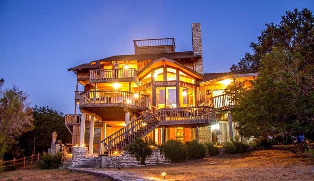 ULTIMATE TX LAKE HOUSE! Waterfront, 360 Views, Lake Travis, Austin, Hill Country