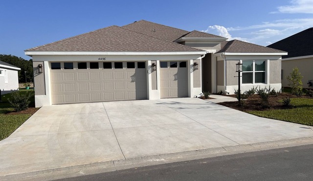 Ultra clean designer home in The Villages (3-bed)