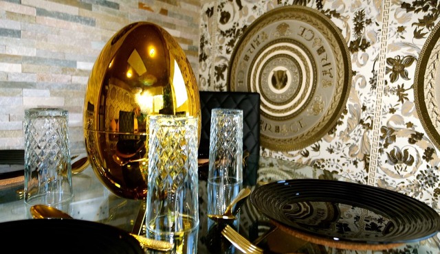 Ultra Deluxe Versace Apartment Near Sheffield