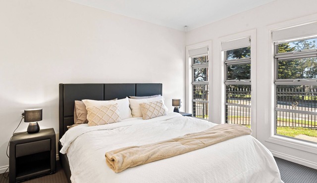 Ultra Luxury Mansion Near CBD