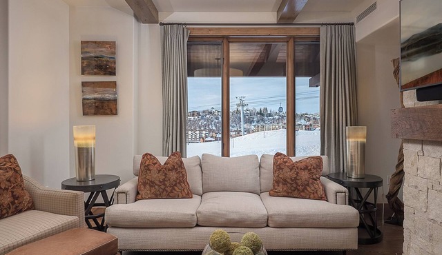 Ultra Luxury + Pool + Slopeside - Snowline Ridge