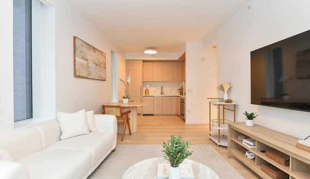 Ultra-Luxury PENTHOUSE 3BR/2BA in Prime DOWNTOWN Manhattan