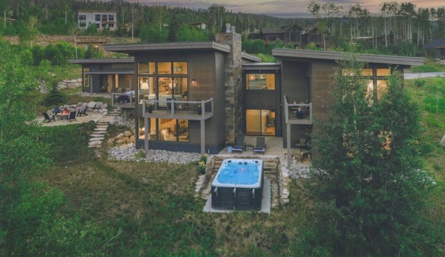 Ultra Luxury Retreat | Private Hot Tub + Firepits | Privacy