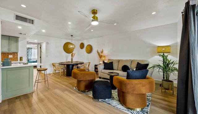 Ultra-Modern Luxe Palm Beach–Inspired Condo | Pool |Girls Getaway