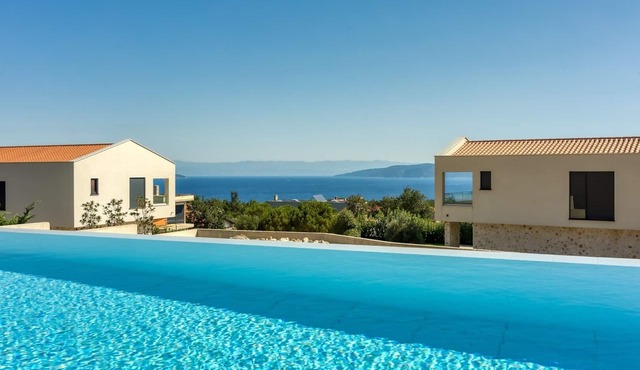 Ultra-modern Villa Unea with a stunning Sea View