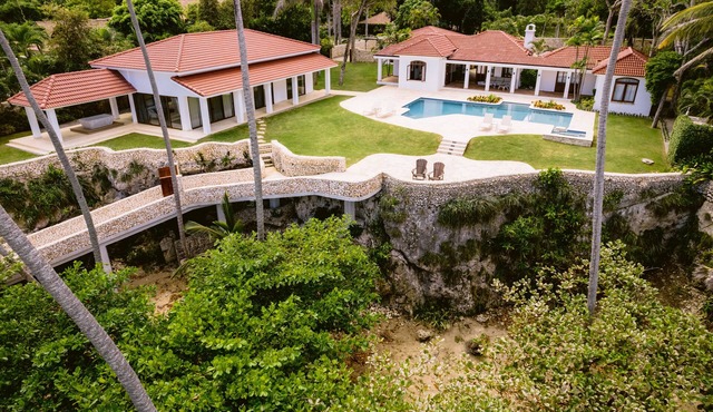 Ultra private Orchid Bay beachfront paradise -Weekly discounts