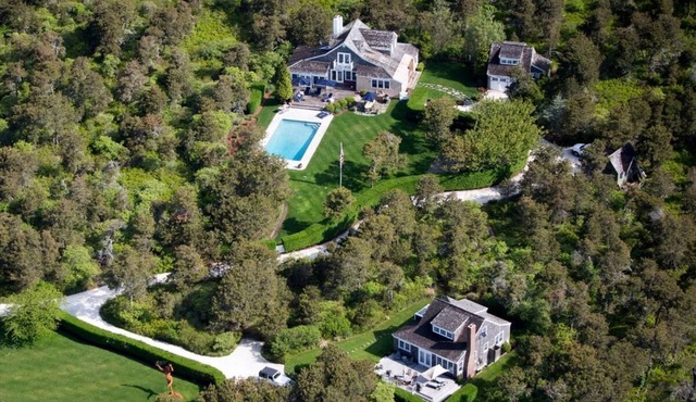 Ultra-private Surfside estate with salt water pool minutes to Nobadeer