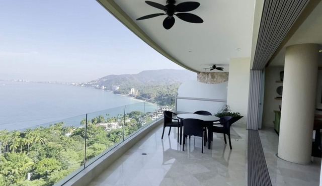 Ultra Threee Bedroom Suite, Oversized Baths, Daily Housekeeping, Panoramic Views