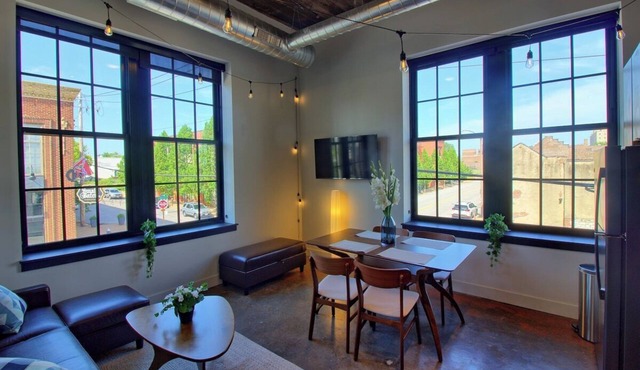 Ultramodern 2BR Corner Loft w/Designer Features