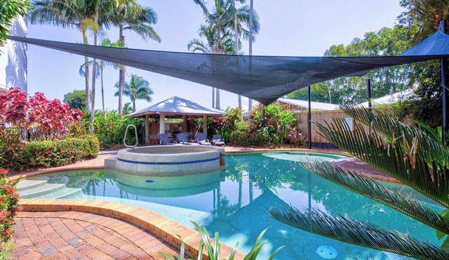 Ulysses One ~ Beachfront Escape ~ 2 Bedroom Spacious