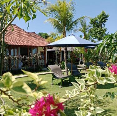 Uma Desa - Surf And Stay Medewi