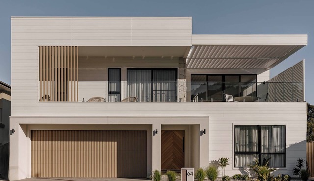 Uma on Werri, Gerringong - Heated pool/spa, beachfront, luxury, aircon, playroom