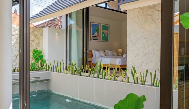Umah Jerapah Chic Villa | 2BR + Pool | Peaceful Spot Near Surf & Fun