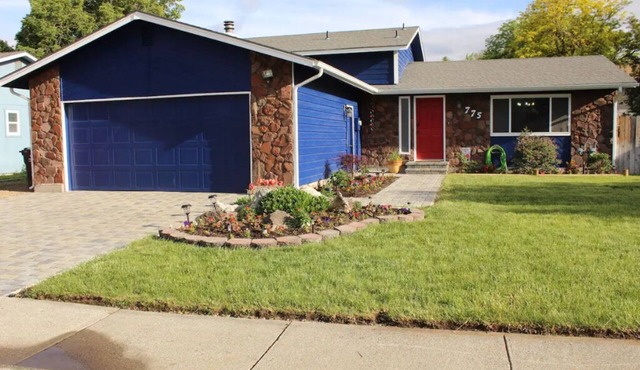 Umbrella J Getaway- Fully Remodeled 4 Bedroom Home