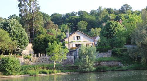 Un Balcon en Forêt