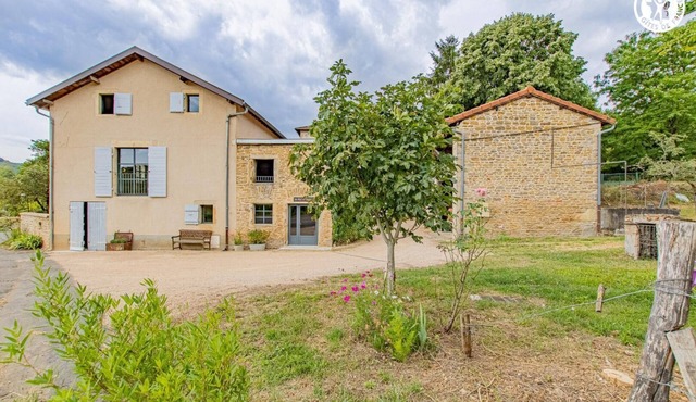 Un Bout de Monde - BUSSIERES