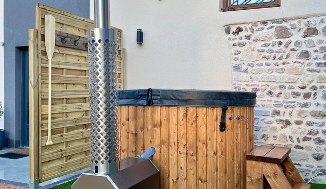 Un P'tit Bouchon Dans le Beaujolais , le Cadre Parfait Pour se Reposer !