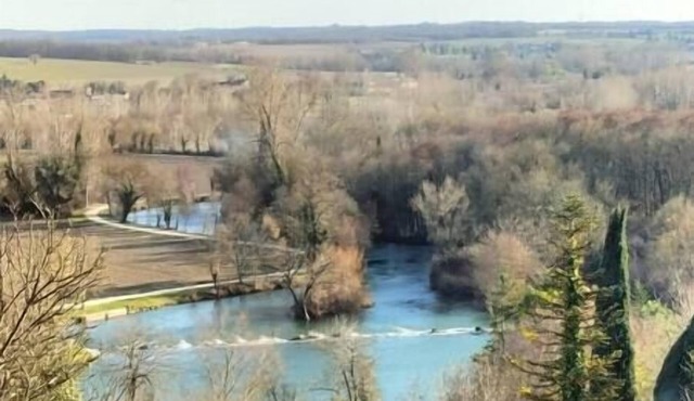 Un Petit Cocon Avec vue Panoramique et Sauna Dans un Village Pittoresque!