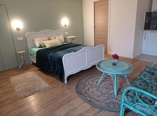 un petit studio moderne et conviviale