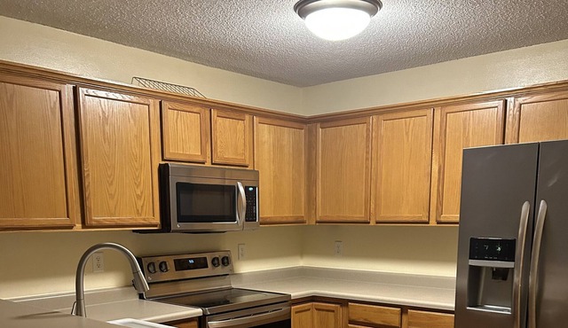 Unattached townhome close to 380, Cedar Rapids, and Iowa City