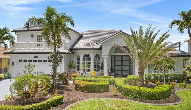 Unbeatable Direct Gulf Access Heated Pool Home with a Hot Tub and 6 bedrooms!