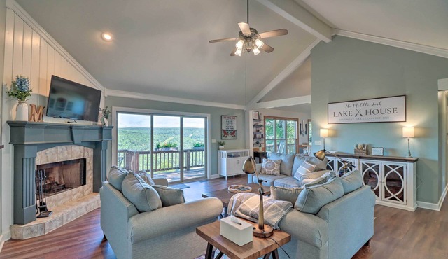 Unbeatable Views on Greers Ferry Lake-Spacious-Peaceful-Serene-Family Friendly