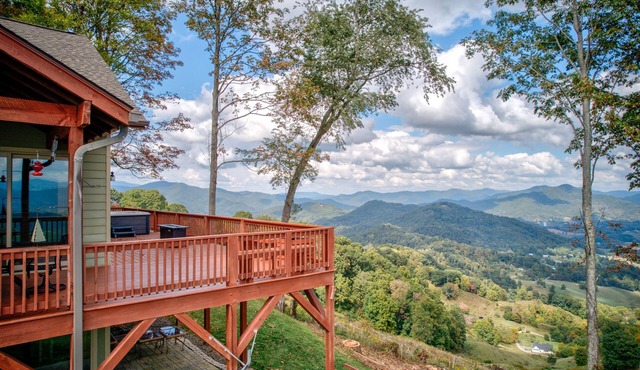 Unbelievable Views, Hot Tub, Fire Pit, Fire Table, Indoor Fireplace