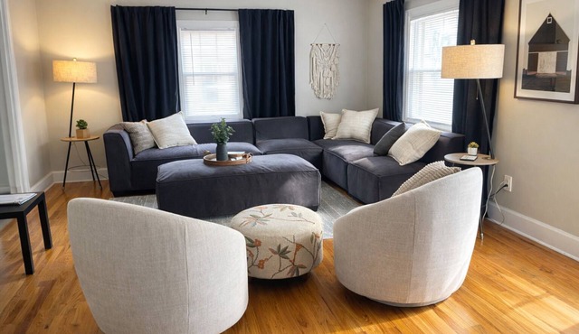 UNC Hideaway | King Beds, Fire Pit & Hammocks