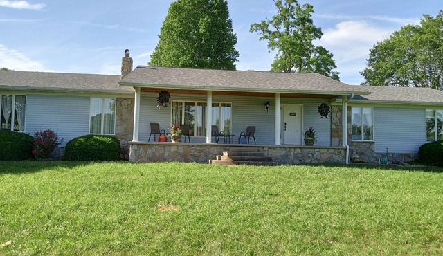 Uncle Jim's Country Hide-a-way