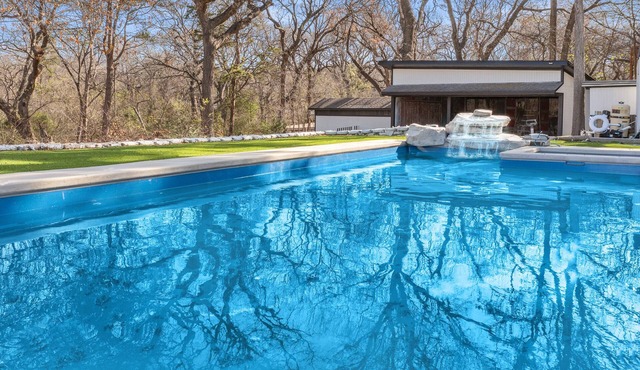 Uncommon Grounds Estate