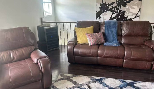 Uncrowded entire 3 bedroom unit!