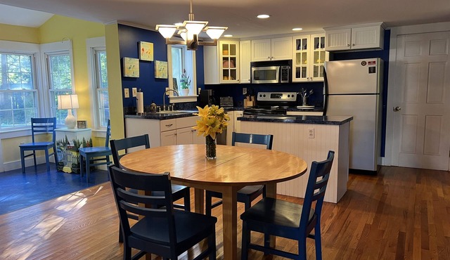 Under 1 mile to Cooperstown Dreams Park, 2 units as one ~ great for groups!