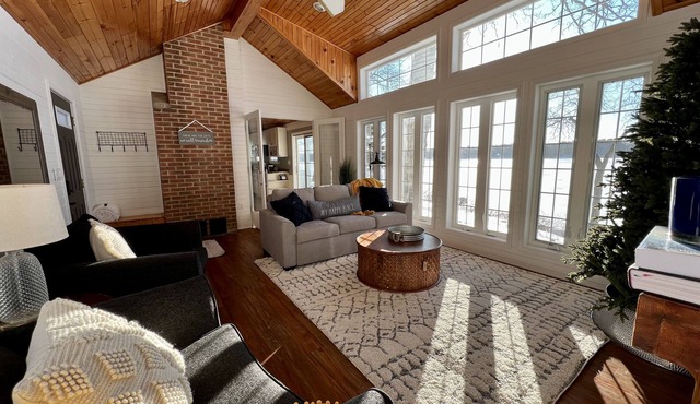 🌳🏡 "Under The Oaks" on Buffalo Lake: Just 30min to WI Dells & 1hr to Madison