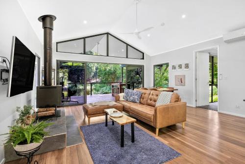 Under the Pecans - 2BR Retreat with Peaceful Scenic Views