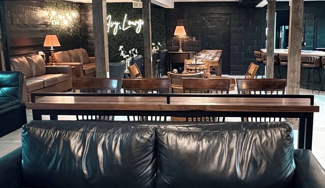 Underground Speakeasy Experience in Historic Fort Recovery - Sleeps 14