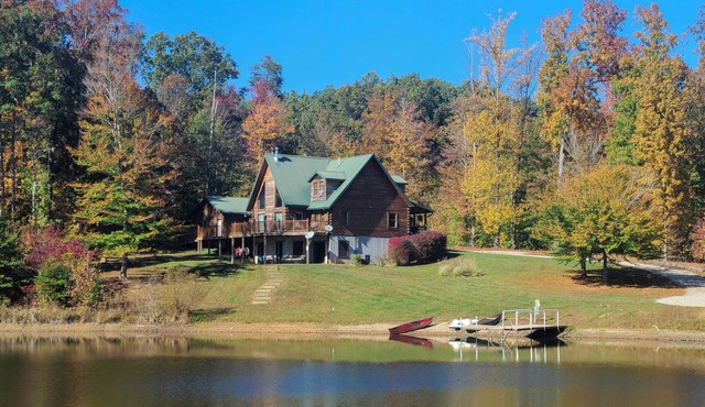 Underwood Home w/ 40 Acres: Fire Pit, Private Lake