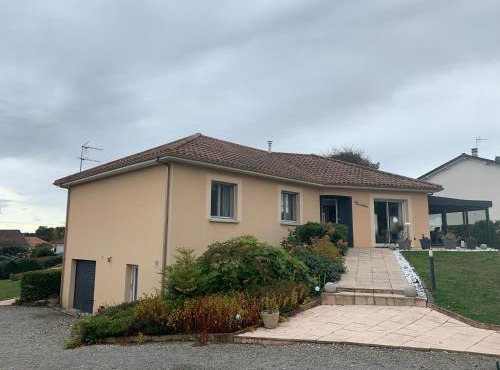 UNE AGREABLE CHAMBRE INDEPENDANTE