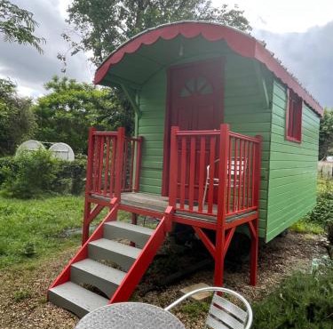 Une bouteille au canal