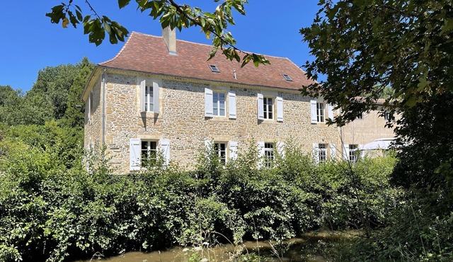 Une charmante maison de campagne / cottage à côté de la rivière (12 personnes)