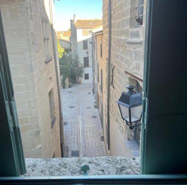 Une chambre à louer dans une maison au centre ville Uzes