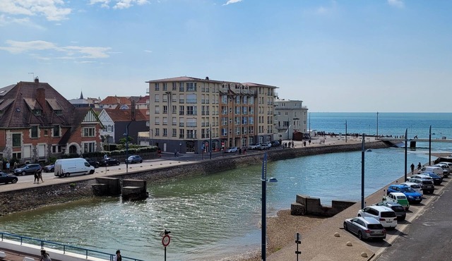 Une jolie vue-2-room apartment Sea view South-facing balcony near beach and town