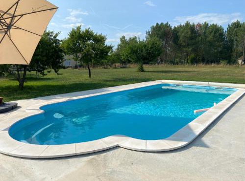 Une maison entière de 4-5 pers avec piscine